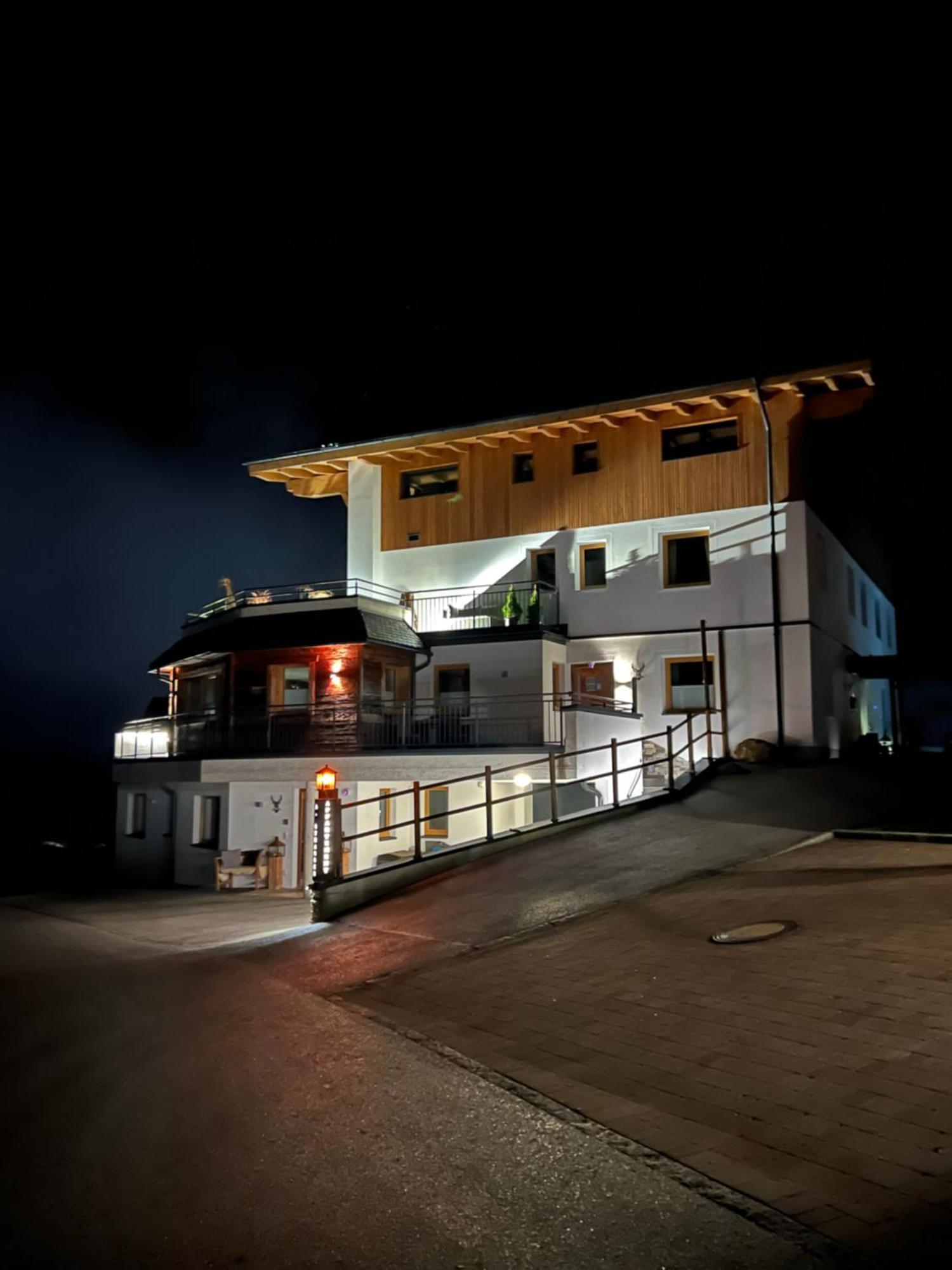 Alpine Lodge Brixen Brixen im Thale Ngoại thất bức ảnh